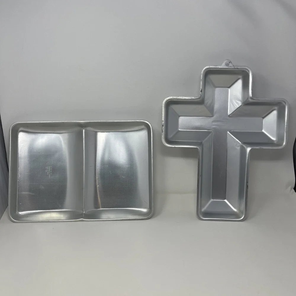 Lot Of 2 Wilton Cake Pans Book Bible And Cross